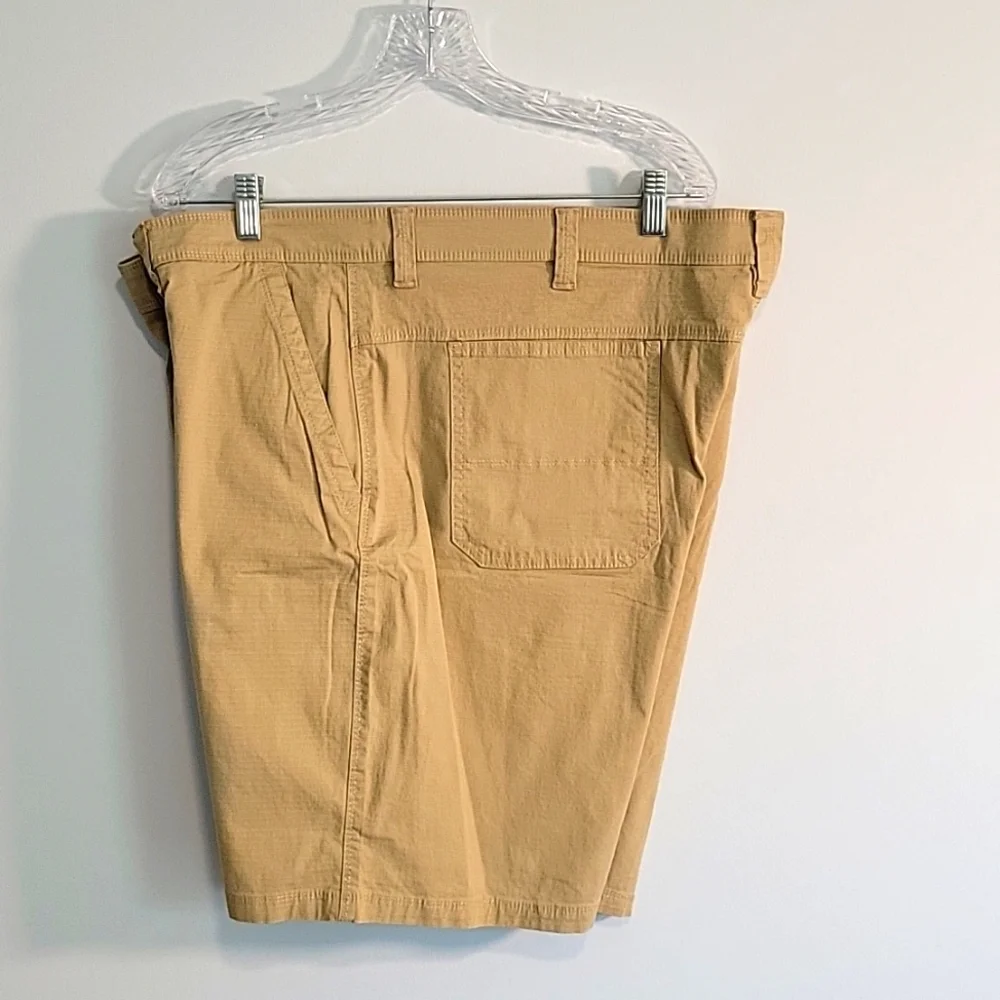 Weatherproof Utility Shorts Stretch Rip Stop Multi Media Pocket Size 44 NWT